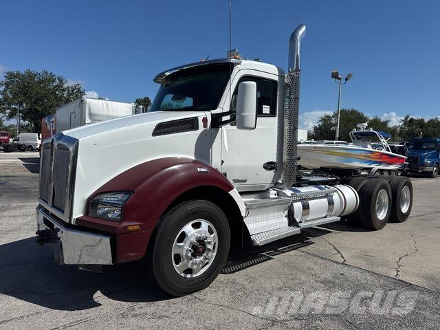 Kenworth T880 Motrici e Trattori Stradali