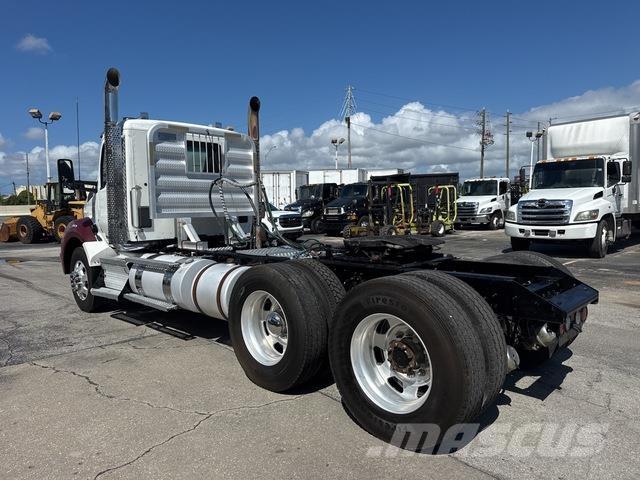 Kenworth T880 Motrici e Trattori Stradali