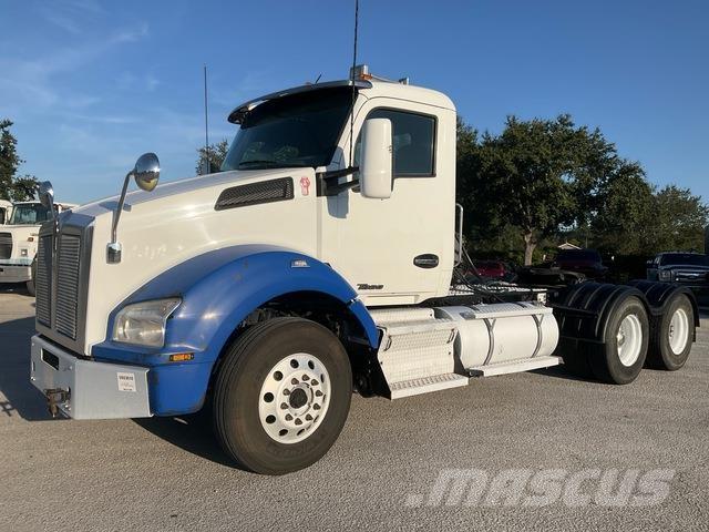 Kenworth T880 Motrici e Trattori Stradali