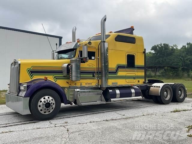 Kenworth W900 Motrici e Trattori Stradali