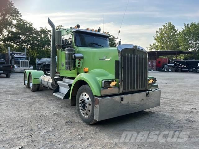 Kenworth W900 Motrici e Trattori Stradali