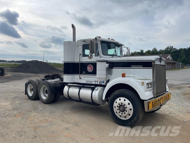Kenworth W900 Motrici e Trattori Stradali