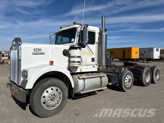 Kenworth W900B Motrici e Trattori Stradali