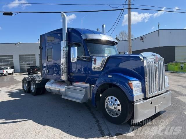 Kenworth W990 Motrici e Trattori Stradali