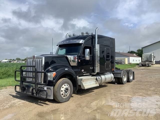 Kenworth W990 Motrici e Trattori Stradali