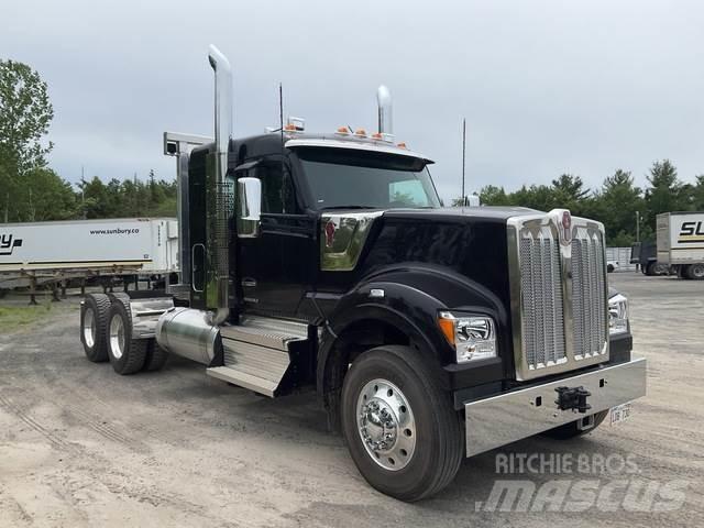 Kenworth W990 Motrici e Trattori Stradali