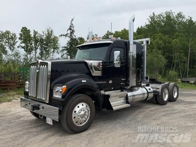 Kenworth W990 Motrici e Trattori Stradali
