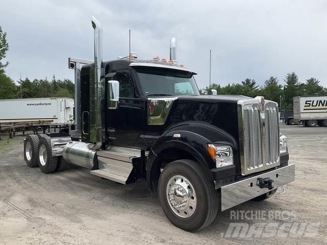 Kenworth W990 Motrici e Trattori Stradali