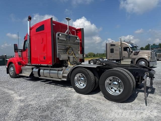 Kenworth W990 Motrici e Trattori Stradali