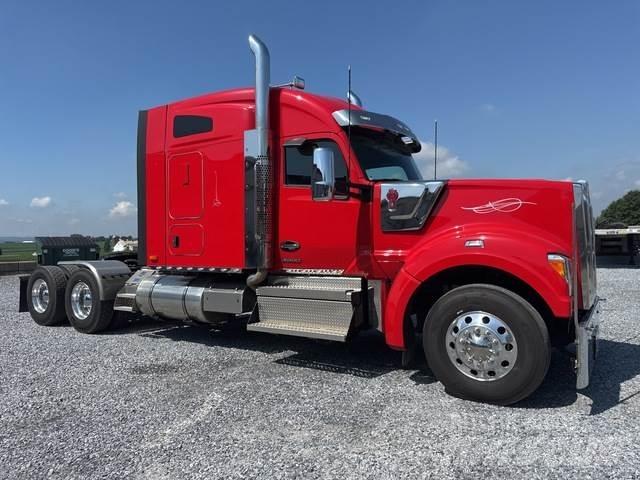 Kenworth W990 Motrici e Trattori Stradali