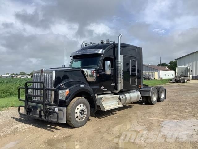 Kenworth W990 Motrici e Trattori Stradali