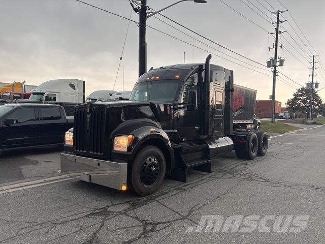 Kenworth W990 Motrici e Trattori Stradali