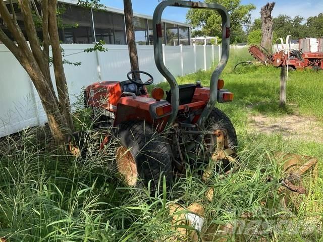 Kubota L2800 Trattori