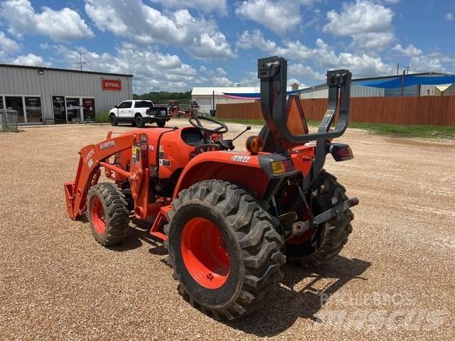 Kubota L3901D Trattori