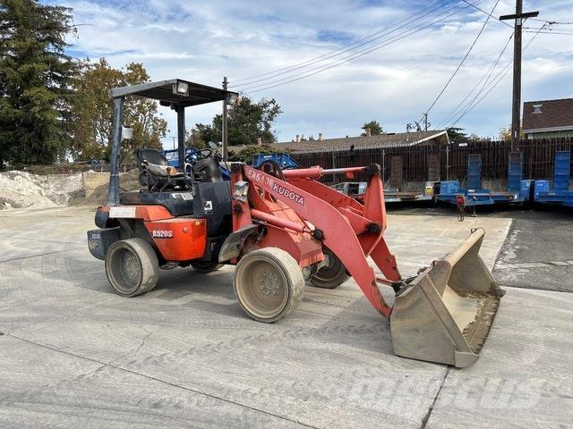 Kubota R520S Pale gommate