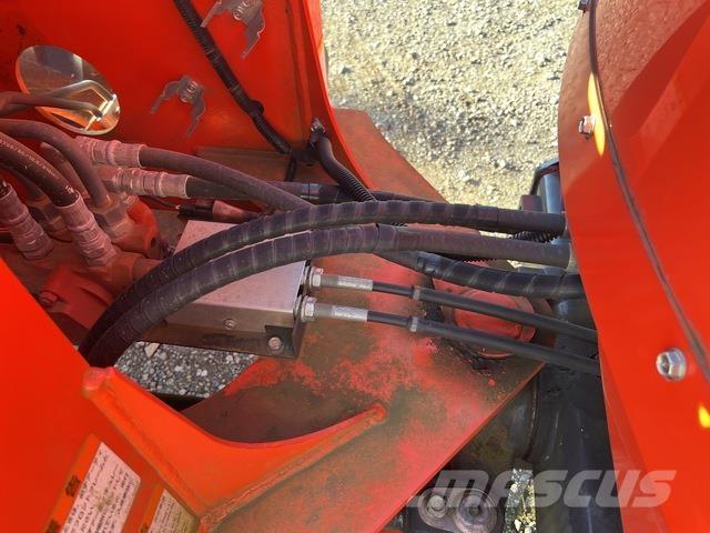Kubota R530E Pale gommate