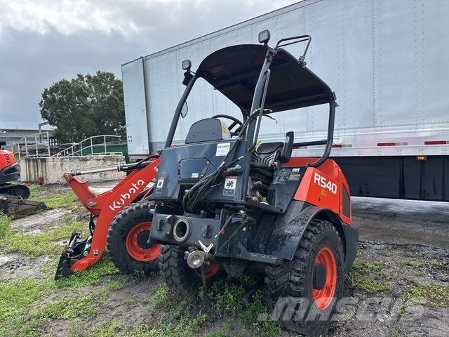 Kubota R540R41 Pale gommate