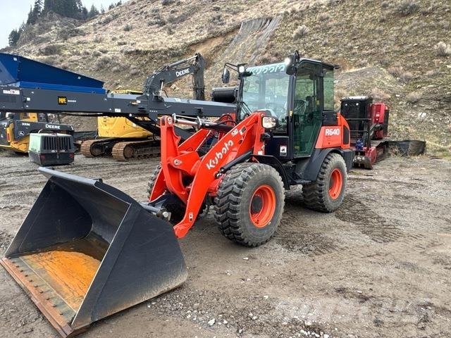 Kubota R640 Pale gommate