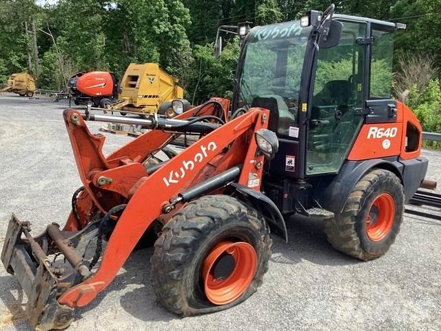 Kubota R640R43 Pale gommate
