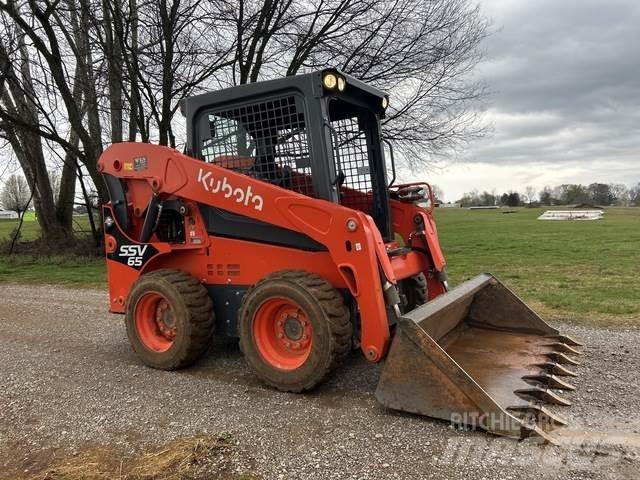 Kubota SSV65 Mini Pale Gommate