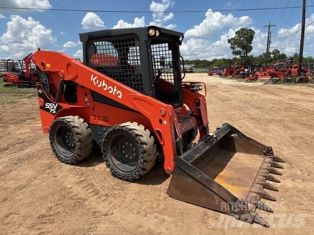 Kubota SSV75 Mini Pale Gommate