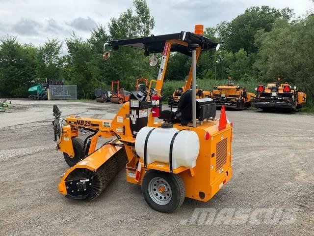 LeeBoy NB25 Spazzatrici da interno