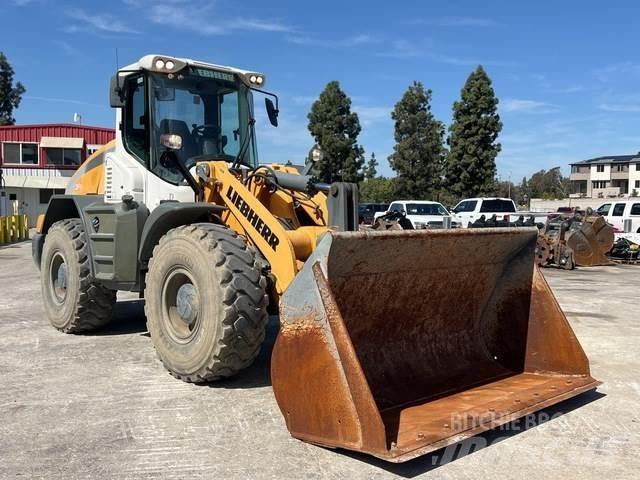 Liebherr L546 Pale gommate