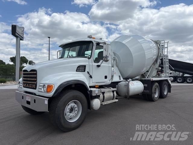 Mack  Camion altro