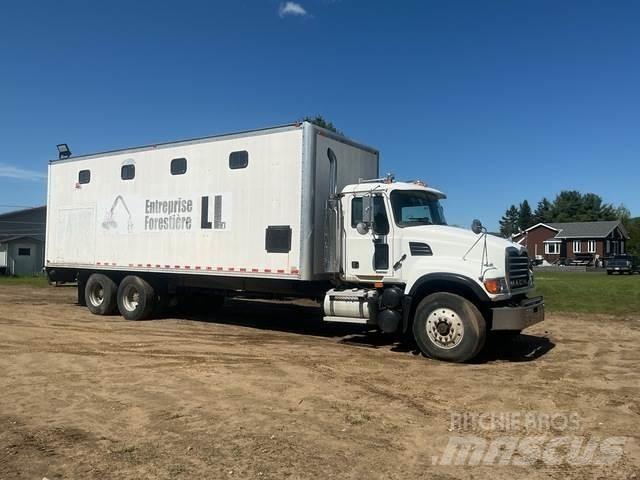 Mack 700 Pick up/Fiancata ribaltabile
