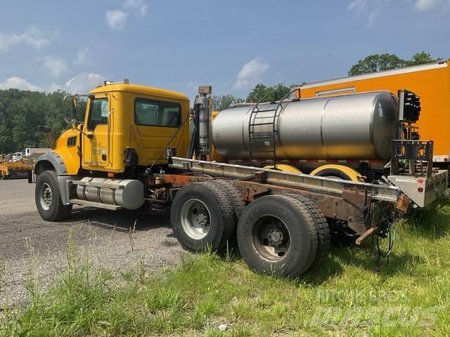 Mack 700 Lame spazzaneve e aratri
