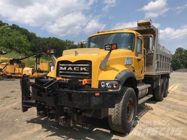 Mack 700 Lame spazzaneve e aratri