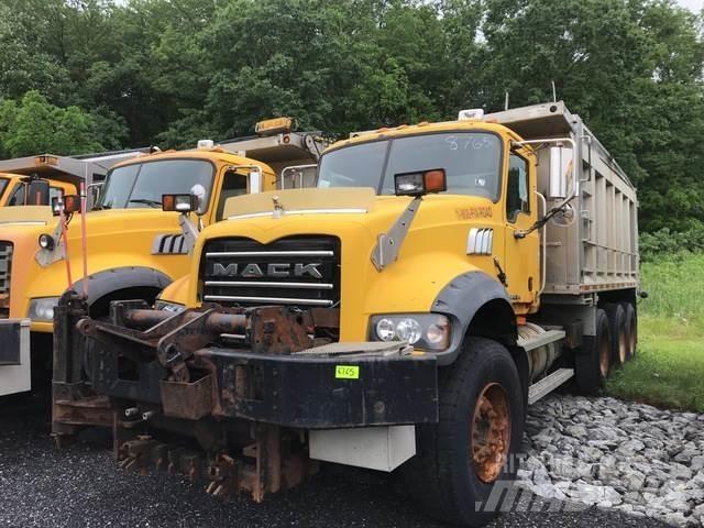 Mack 700 Lame spazzaneve e aratri