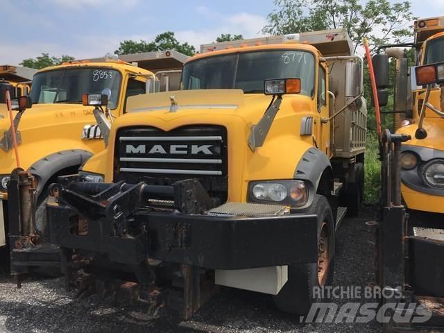 Mack 700 Lame spazzaneve e aratri
