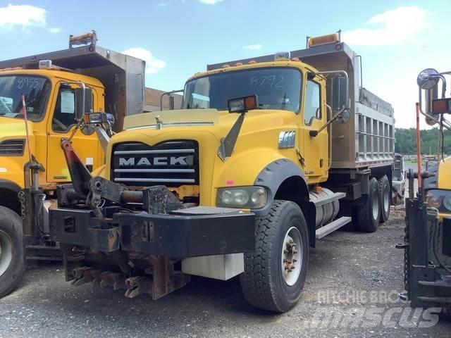 Mack 700 Lame spazzaneve e aratri