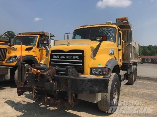 Mack 700 Lame spazzaneve e aratri