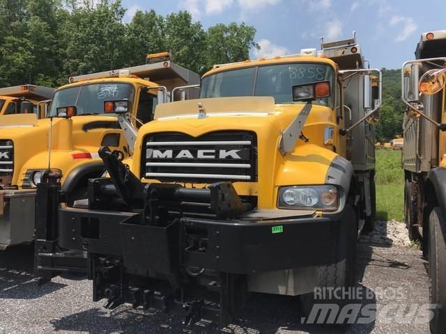 Mack 700 Lame spazzaneve e aratri