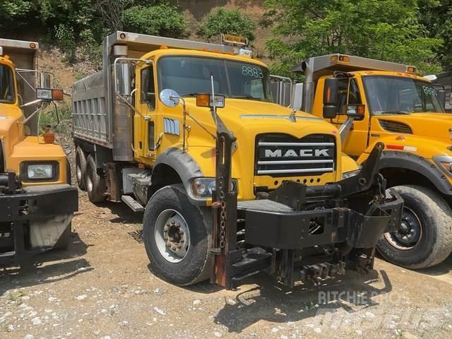 Mack 700 Lame spazzaneve e aratri