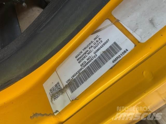 Mack 700 Lame spazzaneve e aratri