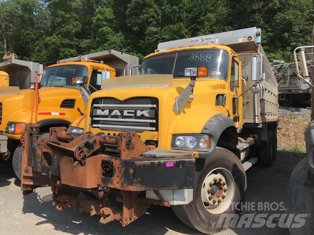 Mack 700 Lame spazzaneve e aratri