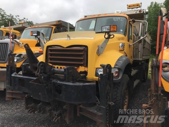 Mack 700 Lame spazzaneve e aratri