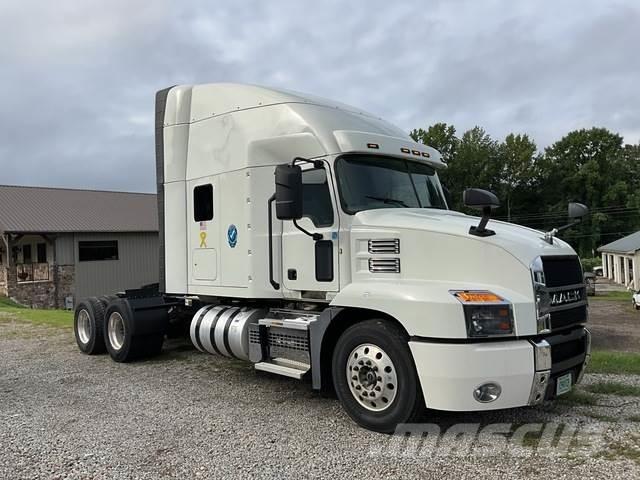 Mack AN64T Motrici e Trattori Stradali