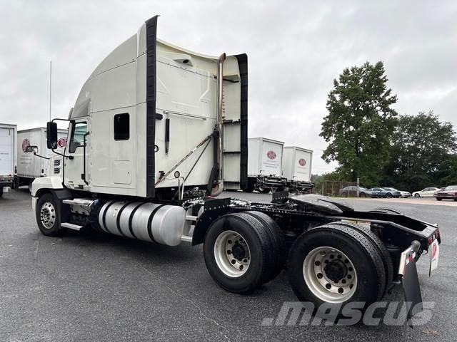 Mack AN64T Motrici e Trattori Stradali