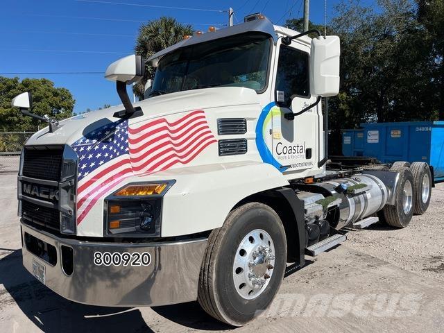 Mack Anthem Motrici e Trattori Stradali