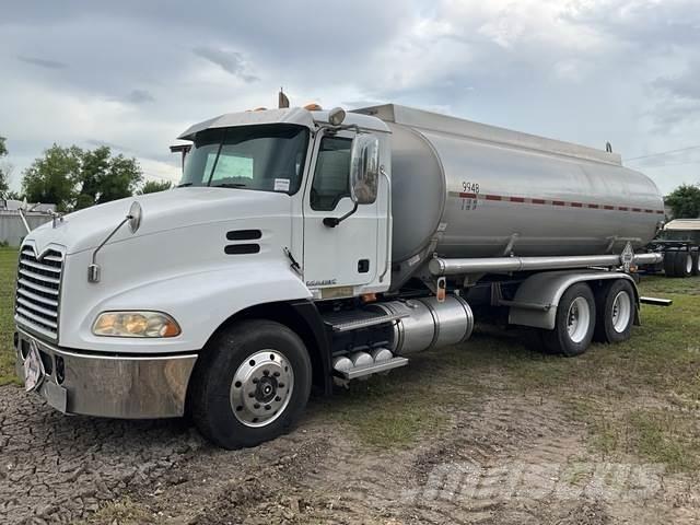 Mack CH613 Cisterna