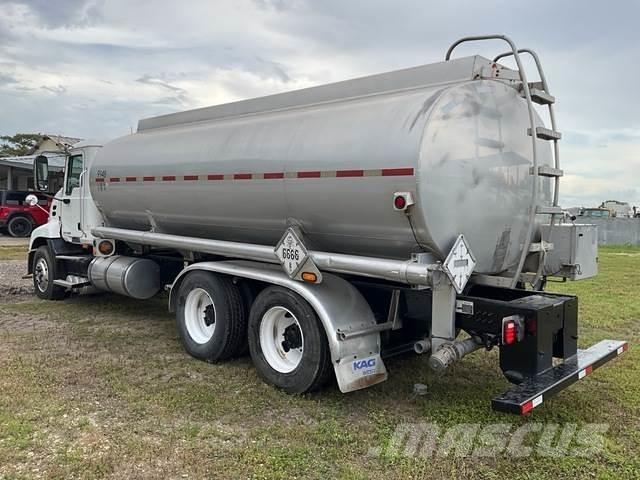 Mack CH613 Cisterna
