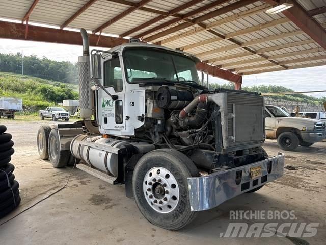 Mack CH613 Motrici e Trattori Stradali