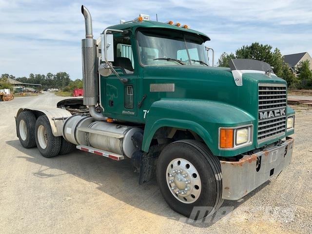 Mack CHN613 Motrici e Trattori Stradali