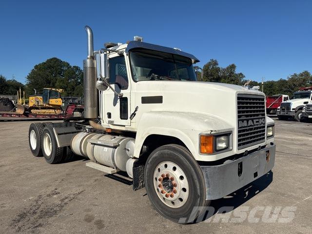 Mack CHN613 Motrici e Trattori Stradali