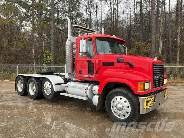 Mack CHN613 Motrici e Trattori Stradali