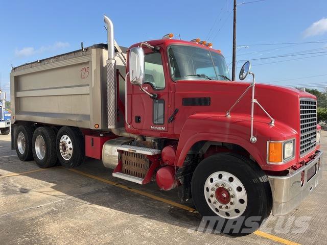 Mack CHU613 Camion ribaltabili